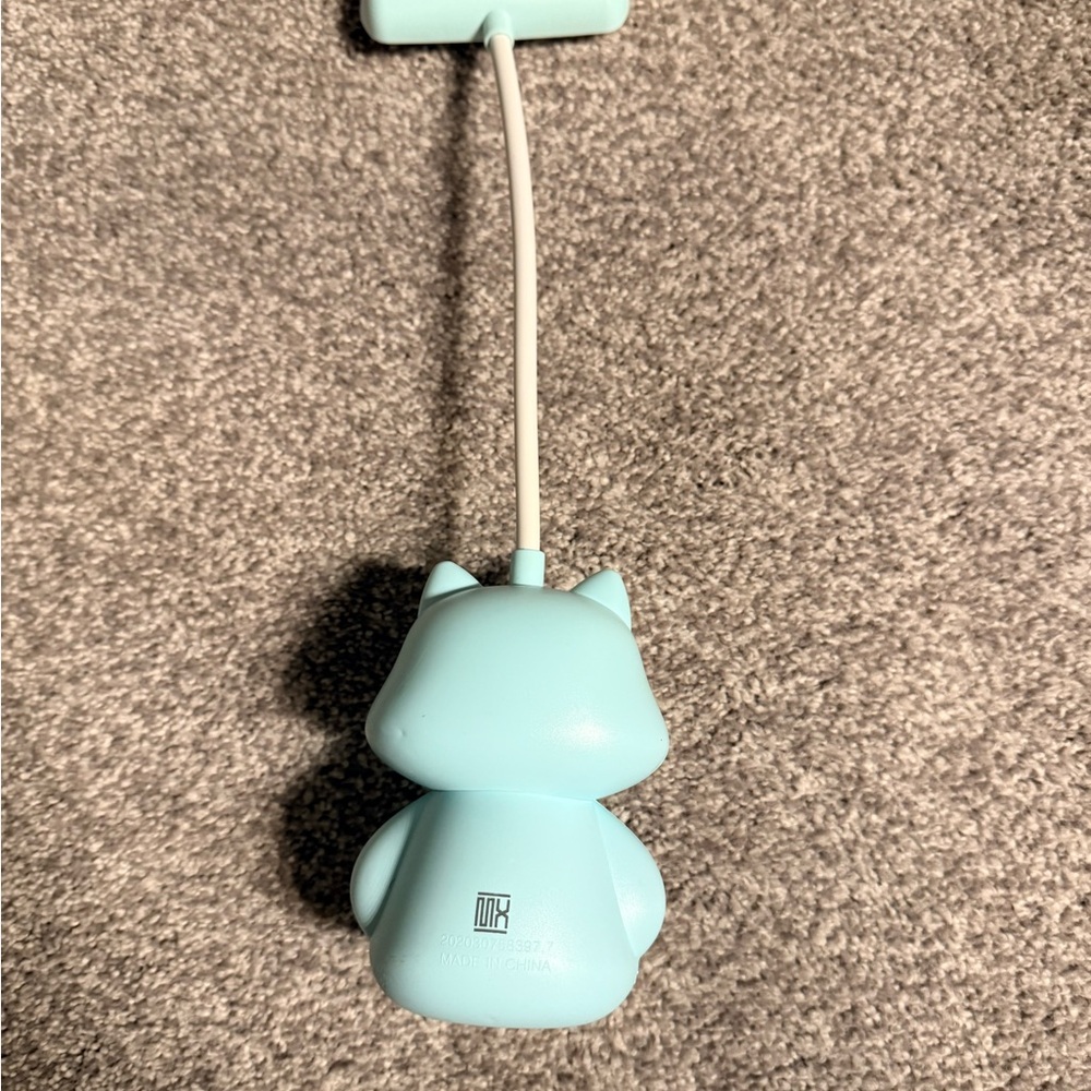 Cute Blue Cat Lamp - Picture 5 of 9